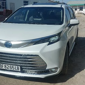 Toyota Sienna 2023
