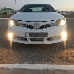 Toyota Camry 2013