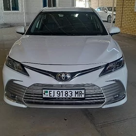 Toyota Camry 2023