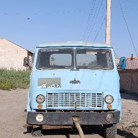 Maz Samosval 1990