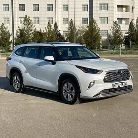 Toyota Highlander 2022