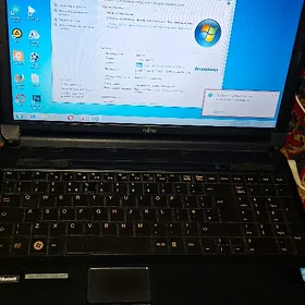 nootebuk i3  fiujitsu