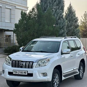 Toyota Land Cruiser Prado 2011