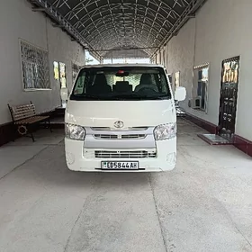 Toyota Hiace 2023