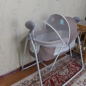 Tokly çaga sallanjak krowat