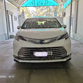 Toyota Sienna 2022