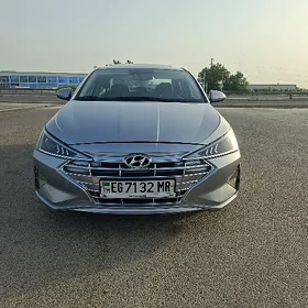 Hyundai Elantra 2020