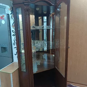Şkaf, Шкаф
