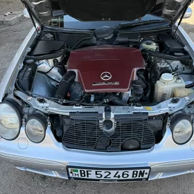 Mercedes-Benz E55 AMG 2000