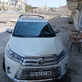 Toyota Highlander 2016