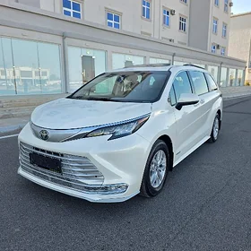 Toyota Sienna 2021