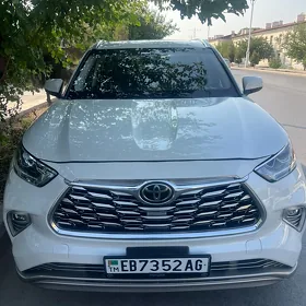 Toyota Highlander 2020
