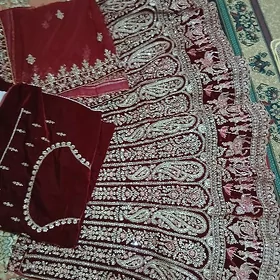 Hindi toy koynek