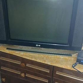 Telewizor. Телевизор.