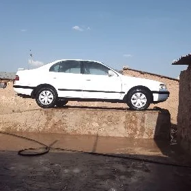 Toyota Carina 1995