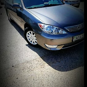 Toyota Camry 2004