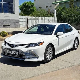 Toyota Camry 2022