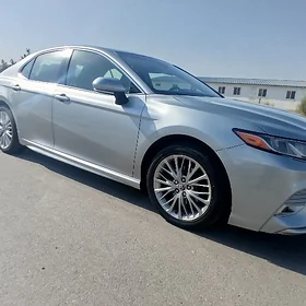 Toyota Camry 2018