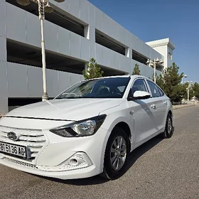 Hyundai Elantra 2021