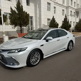 Toyota Camry 2022
