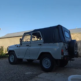 UAZ 469 1998