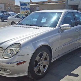 Mercedes-Benz E500 2004