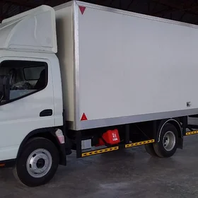 Mitsubishi Canter 2025