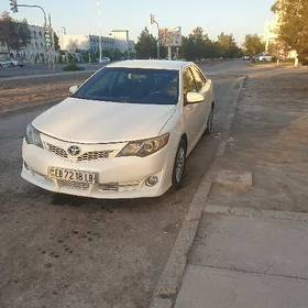 Toyota Camry 2013