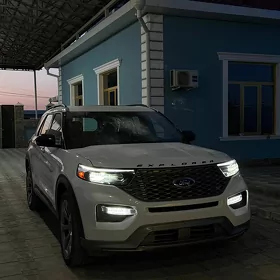 Ford Explorer 2023