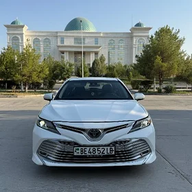Toyota Camry 2018