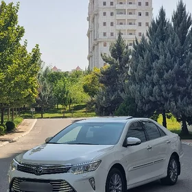 Toyota Camry 2016