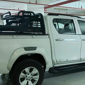Toyota Hilux 2021