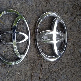 Toyota Emblemalar