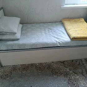 bir adamlyk spalniy