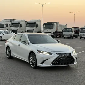 Lexus ES 350 2025