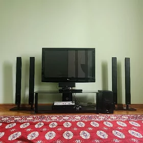 Telefizor damaşny kinoteatr
