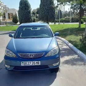 Toyota Camry 2004