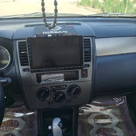 Nissan Versa 2010