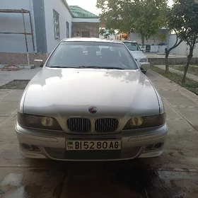 BMW E39 1999