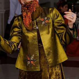 pombah kastyumy keśdeli