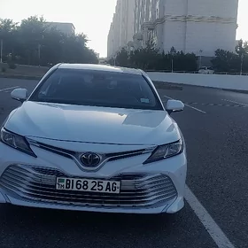 Toyota Camry 2020