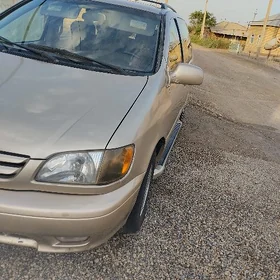 Toyota Sienna 2001