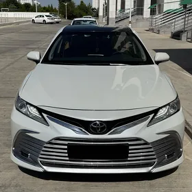 Toyota Camry 2023