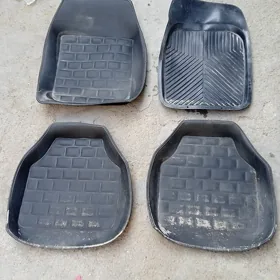 kowrik karolla