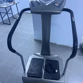 Wibrator trinajor