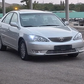 Toyota Camry 2004