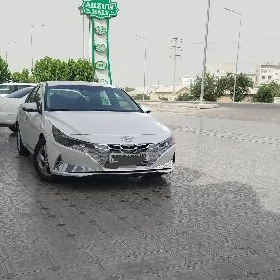Hyundai Elantra 2021