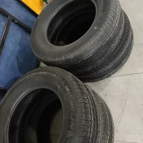 MICHELIN 285.60R18