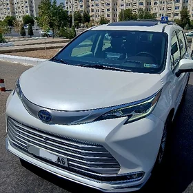 Toyota Sienna 2021