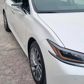 Lexus ES 350 2020